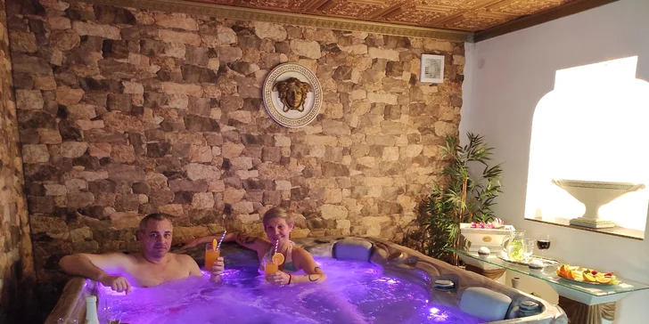 Pobyt u Ohře nedaleko Varů: komfortní pokoj, jídlo i relax ve wellness