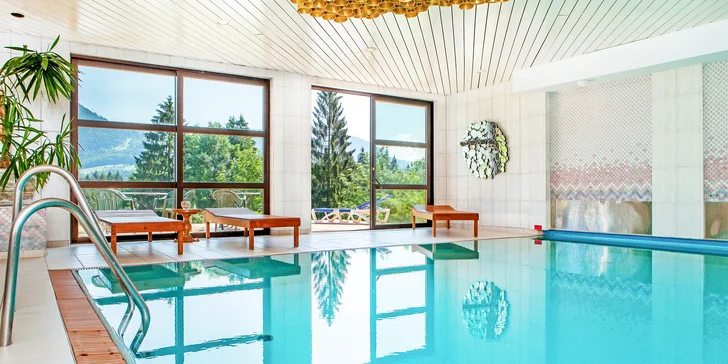 Rakouské Alpy: hotel s výhledem na oblast Dachstein, snídaně i wellness