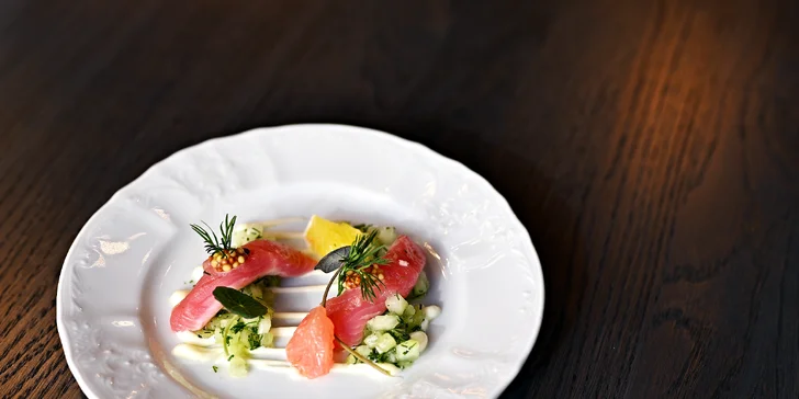 Degustační menu v restauraci Talíř: 5 nebo 7 chodů, varianta s neomezenými nápoji
