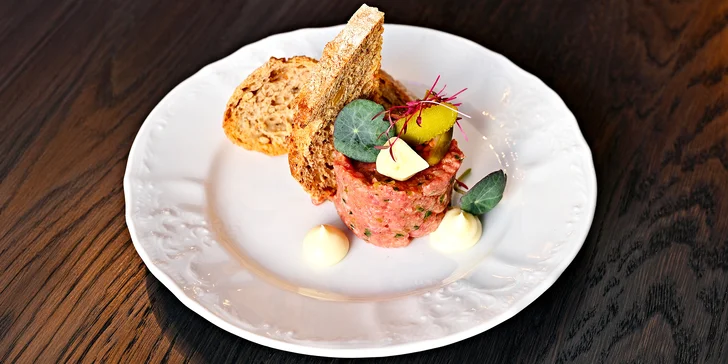 Degustační menu v restauraci Talíř: 5 nebo 7 chodů, varianta s neomezenými nápoji