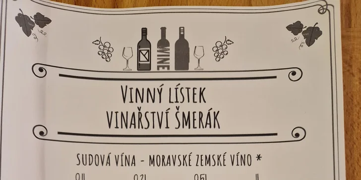 Posezení ve vinárně: 0,5 l vína z rodinného vinařství a sýrový talíř