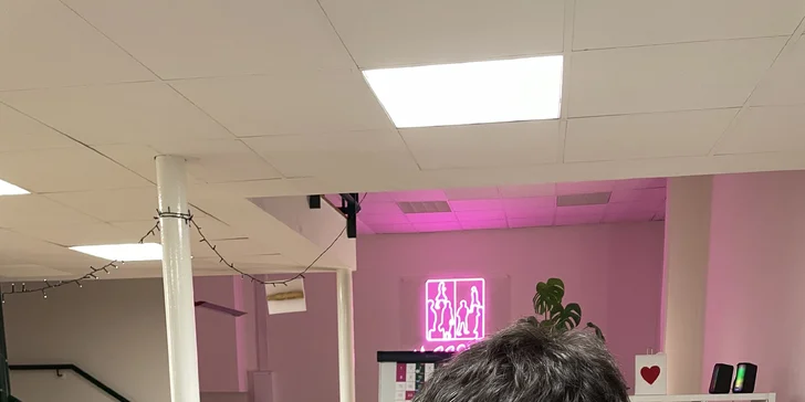 3hod. kreativní workshop malby akrylem i sklenka vína či prosecca pro 1 os.