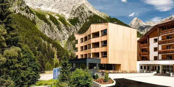 Adult-only alpský hotel na severu Itálie: karta výhod, wellness, polopenze se svačinou i lyžování