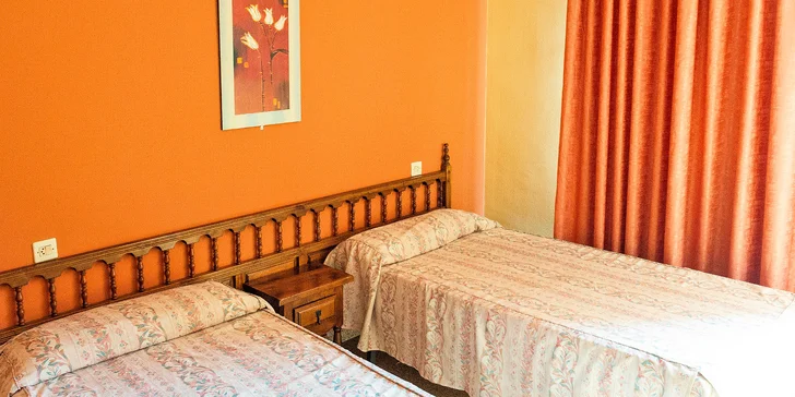 Lloret de Mar nedaleko Barcelony: apartmány v dosahu pláže, bazén i hřiště