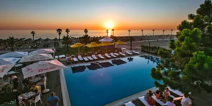 Pohoda ve slunné Albánii: 4* hotel Blumare Resort přímo u pláže se stravou