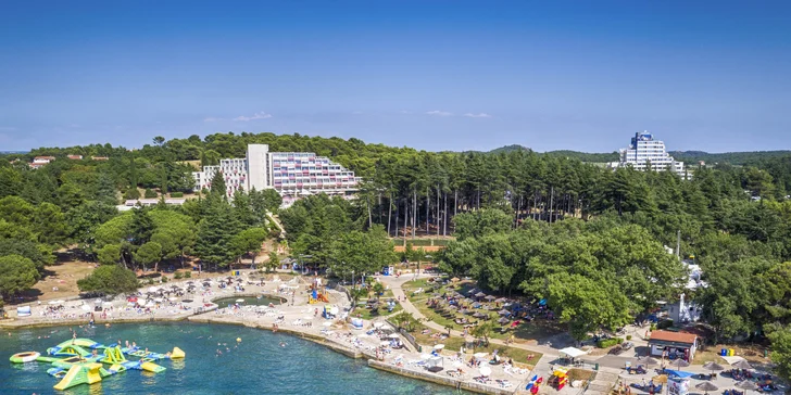 Dovolená v Poreči: 3* apartmány až pro 6 os. i vstup do bazénů a dětské herny