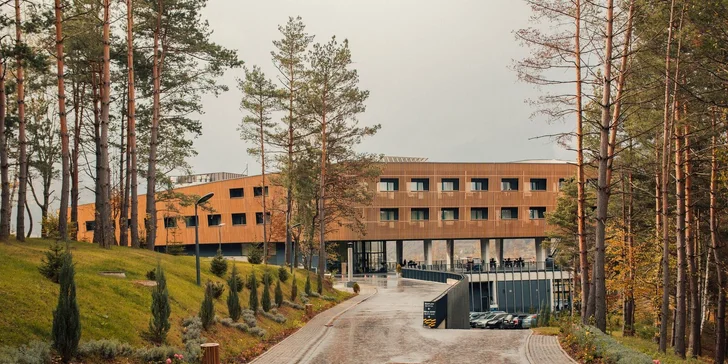 Spa resort uprostřed lesů u Sarajeva: snídaně, luxusní wellness i výhledy na známé hory