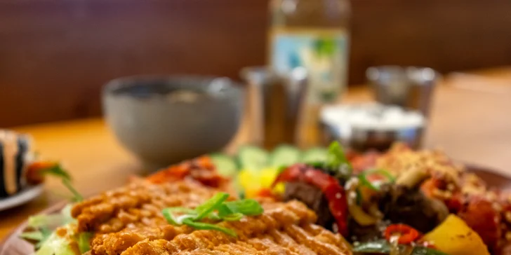 Korejské degustační menu pro 2 osoby: kimbab, žebra i domácí kimchi
