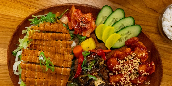 Korejské degustační menu pro 2 osoby: kimbab, žebra i domácí kimchi