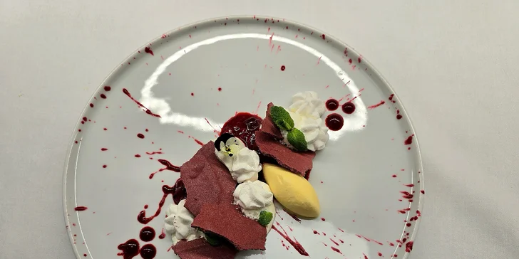 Tříchodové obědové menu od michelinského šéfkuchaře Sabatelliho pro dva