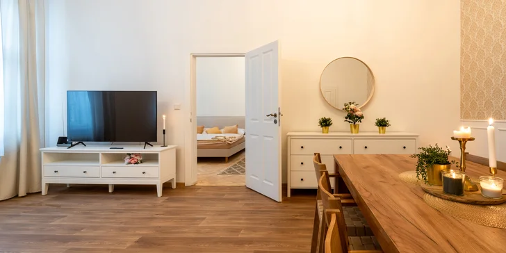 Jeseníky: apartmány až pro 8 osob v bývalém zámku, možnost snídaní na pokoj