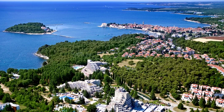 Dovolená v Poreči: 3* apartmány až pro 6 os. i vstup do bazénů a dětské herny