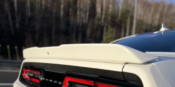 Zapůjčení vozu Dodge Challenger s výkonem 330 koní na 12 hod. až celý víkend