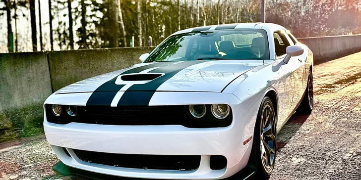 Zapůjčení vozu Dodge Challenger s výkonem 330 koní na 12 hod. až celý víkend