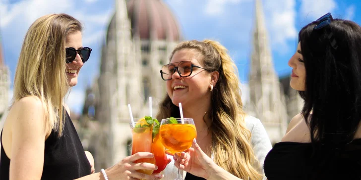 Pohádková Budapešť: vyhlídková plavba po Dunaji i varianty s nápoji a večerní plavba s folklorním programem