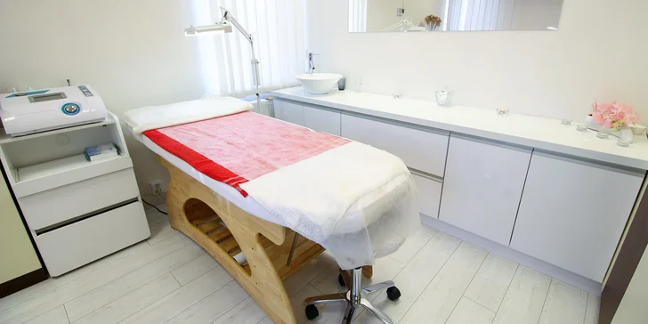 Zvýrazněte svou krásu: laminace, úprava i barvení obočí včetně výživy