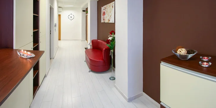 Zvýrazněte svou krásu: laminace, úprava i barvení obočí včetně výživy