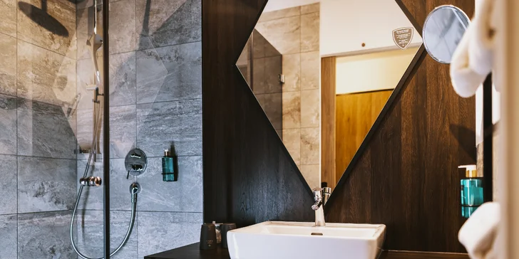 Saalbach-Hinterglemm: neomezeně wellness, polopenze, karta výhod i možnost apartmá se saunou