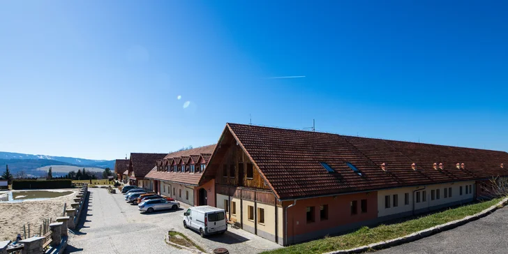 Až 4denní pohoda na koňské farmě u Liberce: snídaně či polopenze, wellness i farmářské zážitky