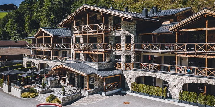 Dovolená v Saalbachu: moderní 4* apartmány v alpském stylu, snídaně, karta výhod