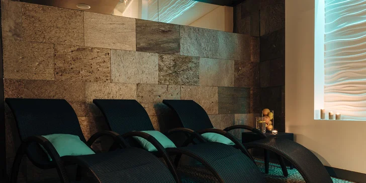 Moderní hotel v centru Gdaňsku, přímo u řeky a starého jeřábu: snídaně a neomezeně sauna