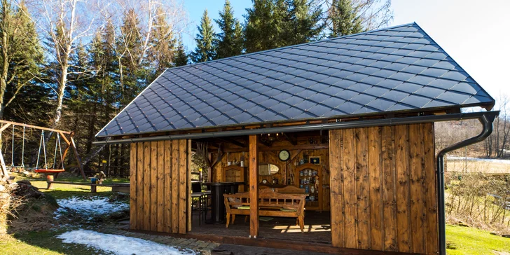 Pobyt na úpatí Jizerek: pro partu i rodinu, snídaně i degustace vín