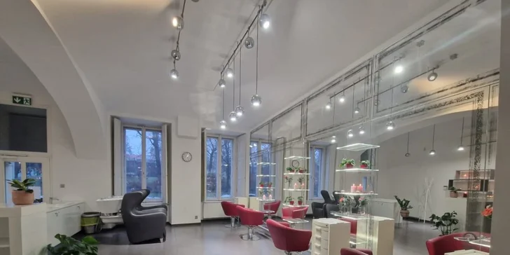 Profesionální pánský střih se závěrečným stylingem