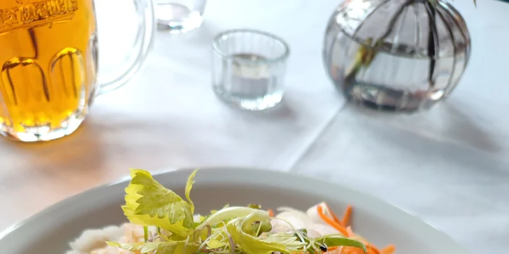 250–1 000 Kč do restaurace v novém hotelu v Olomouci s moderní kuchyní