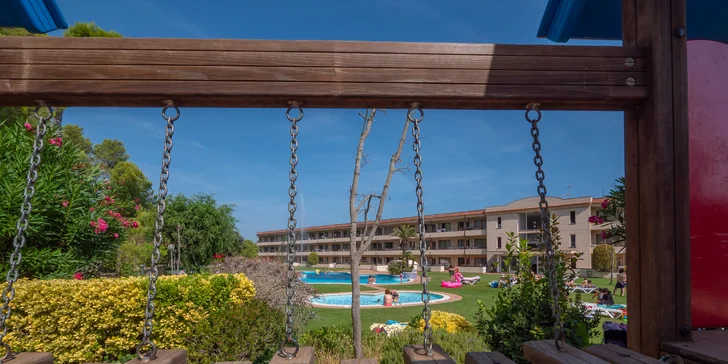 Španělská Costa Brava: příjemný hotel kousek od pláže a neomezeně bazén
