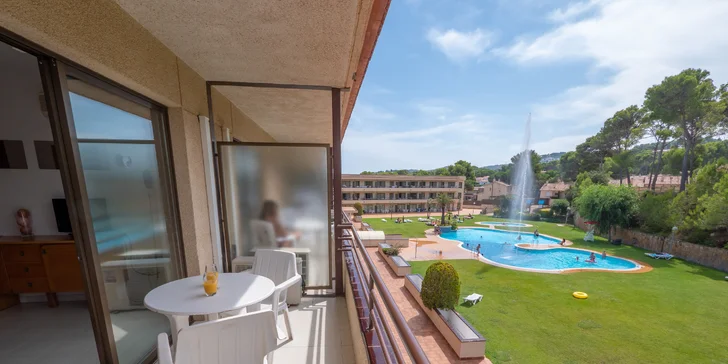 Španělská Costa Brava: příjemný hotel kousek od pláže a neomezeně bazén