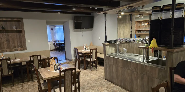 Vepřové koleno pečené 36 hod. i s pivem Radegast 12° pro 1 nebo 2 osoby
