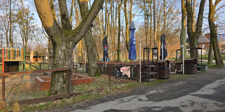 Vepřové koleno pečené 36 hod. i s pivem Radegast 12° pro 1 nebo 2 osoby