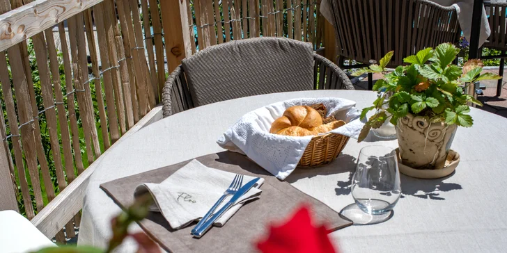 Boutique hotel v Zell am See: wellness s přírodním jezírkem, polopenze i karta výhod