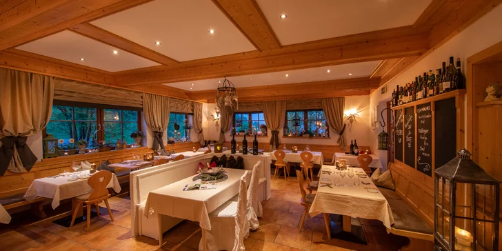 Boutique hotel v Zell am See: wellness s přírodním jezírkem, polopenze i karta výhod
