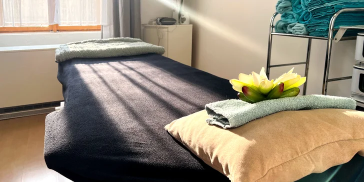 Omlazující péče, relax ošetření i čištění pleti vč. masáže gua sha