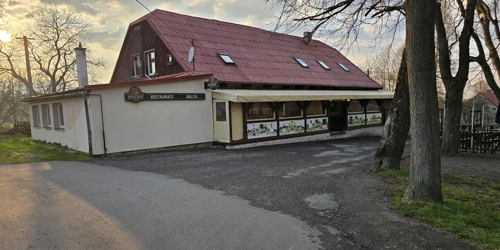 Vepřové koleno pečené 36 hod. i s pivem Radegast 12° pro 1 nebo 2 osoby