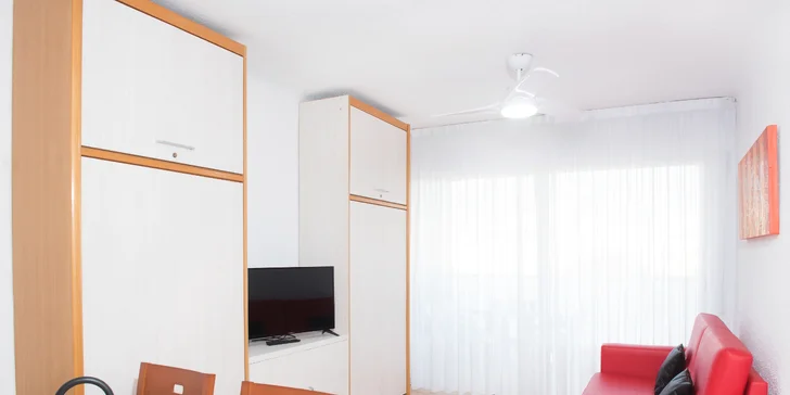 Apartmány na španělském pobřeží Costa Dorada: bazén a terasa, pláž 50 metrů