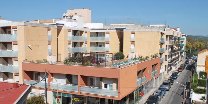 Apartmány na španělském pobřeží Costa Dorada: bazén a terasa, pláž 50 metrů