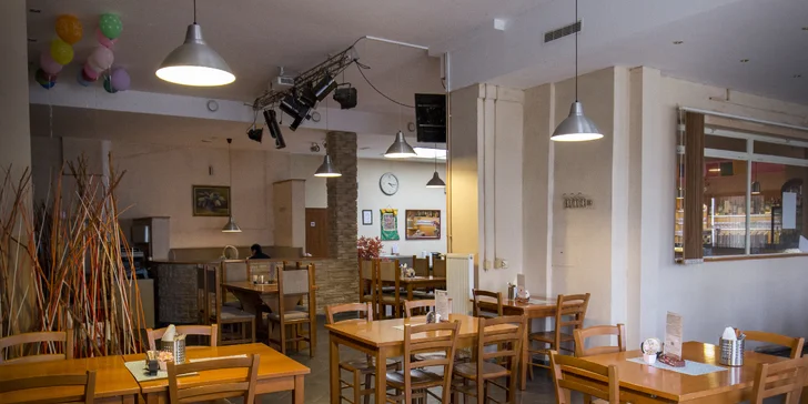 Nová indicko-nepálská restaurace: menu s předkrmem a hlavním chodem pro 2 osoby