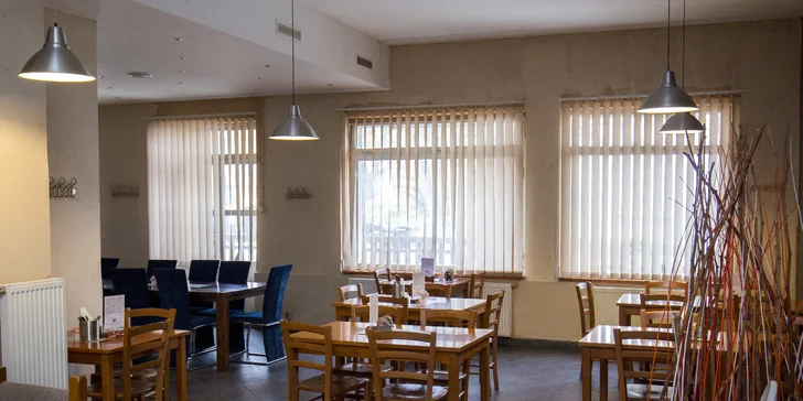 Nová indicko-nepálská restaurace: menu s předkrmem a hlavním chodem pro 2 osoby
