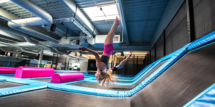 Vstup do trampolínového parku Toboga JUMP! na 60, 90 nebo 120 min.