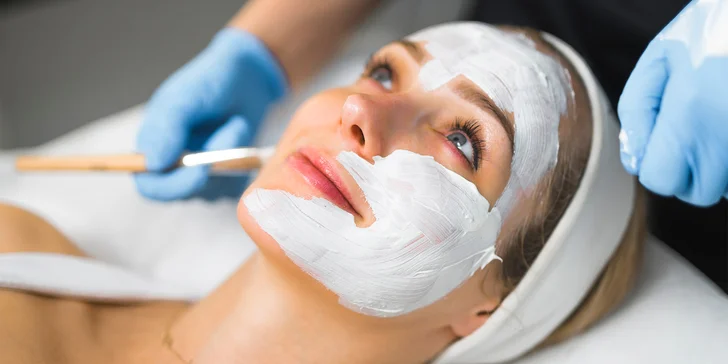 Kompletní péče o pleť: hloubkové čištění, peeling, masáž i mikrojehličkování