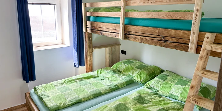Penzion s půjčovnou raftů: apartmány až pro 7 osob, vč. kuchyně a zahrady s ohništěm, 9 km od Lipna