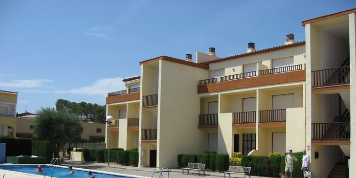 Apartmány na španělském pobřeží Costa Brava: s kuchyňkou, bazénem a 500 metrů od pláže