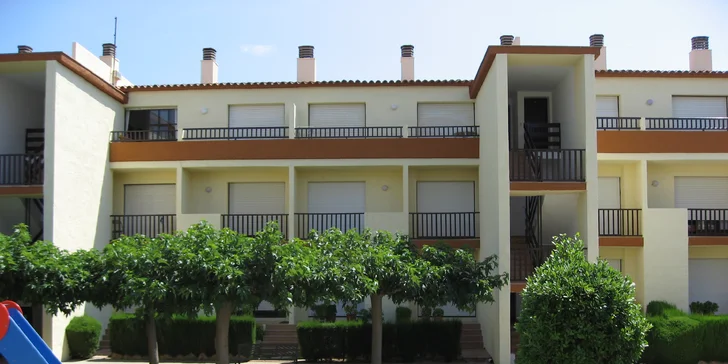Apartmány na španělském pobřeží Costa Brava: s kuchyňkou, bazénem a 500 metrů od pláže