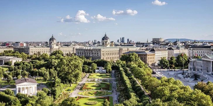 Poznejte Vídeň: 4* hotel v širším centru, snídaně, výlety do zoo i muzea iluzí