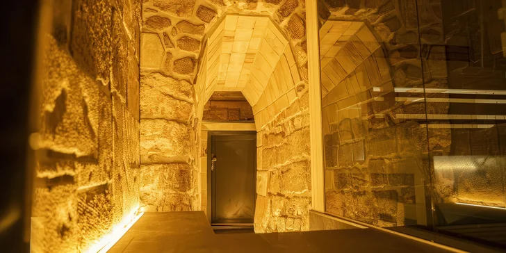 Privátní wellnes na 60 min. až pro 24 osob: vířivka, dvě sauny i relax zóna