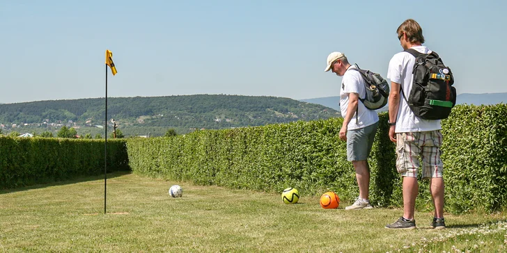 Vyzkoušejte fotbalgolf: vstupy pro děti, studenty nebo celou rodinu