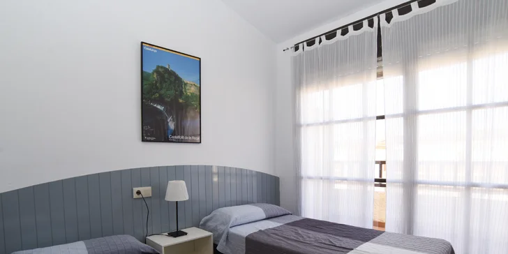 Apartmány na španělském pobřeží Costa Brava: s kuchyňkou, bazénem a 500 metrů od pláže