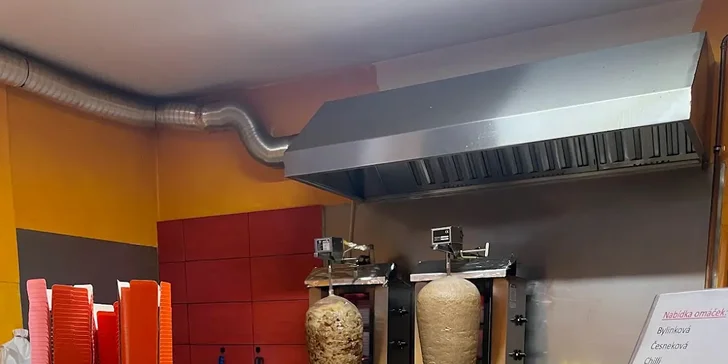 Dürüm, döner i falafel i talíř s hranolky: otevřené vouchery na 200 Kč